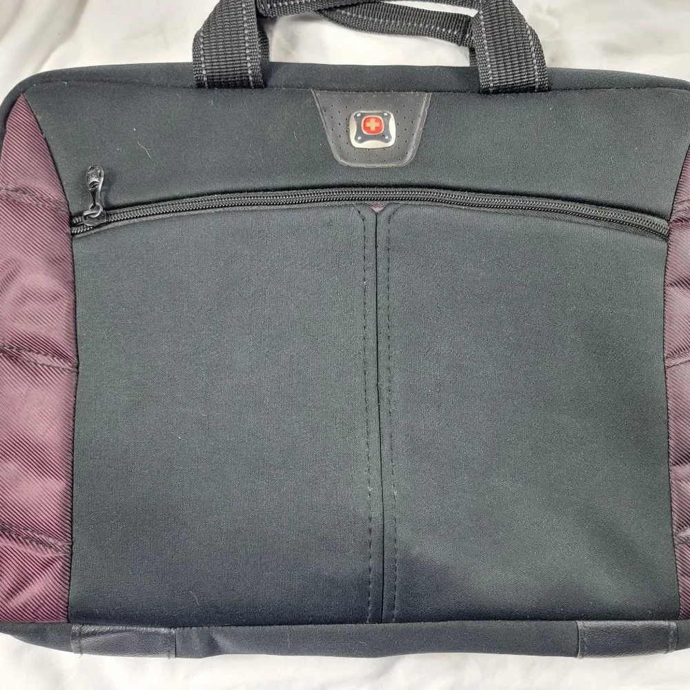 SwissGear Sherpa Slimcase Messenger Laptop Case Burgundy Travel Casual Work